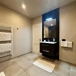 Elena 住宿加早餐酒店 代森扎诺-德尔加达