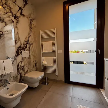 Elena Bed & Breakfast Desenzano del Garda