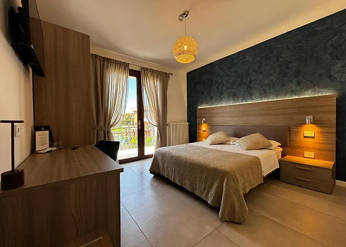 Elena Bed & Breakfast 3*
