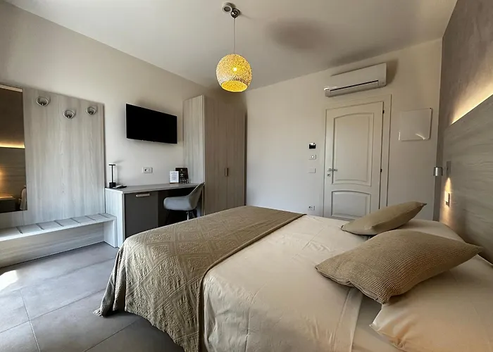 Elena Bed & Breakfast 3*