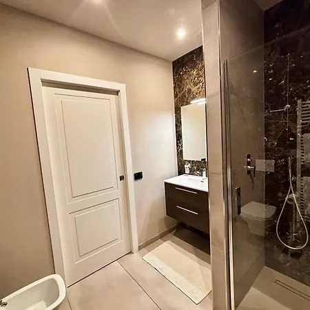 Elena 3* Desenzano del Garda